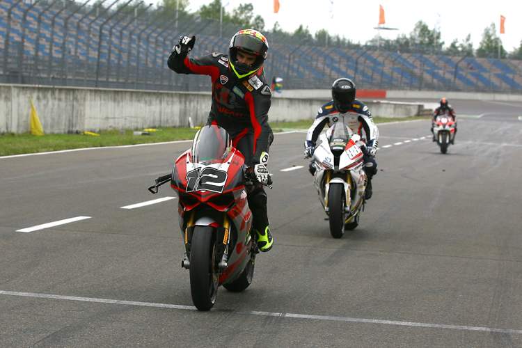 Javier Fores kommt als Doppelsieger nach Zolder