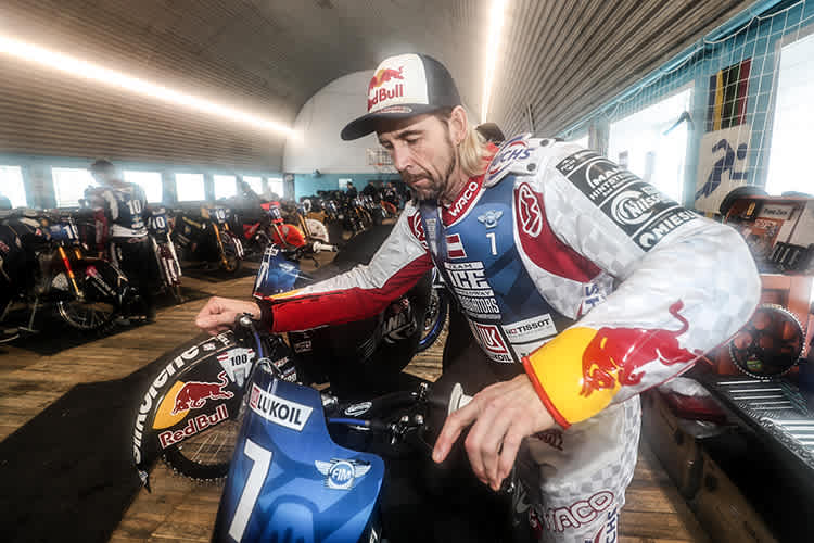 Franz Zorn trainiert fleißig auf seiner KTM