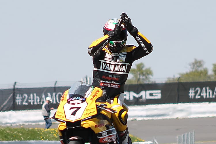 Fritz mit Muttertagsgeschenk der Extraklasse