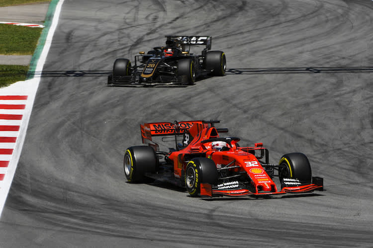 Antonio Fuoco vor Kevin Magnussen