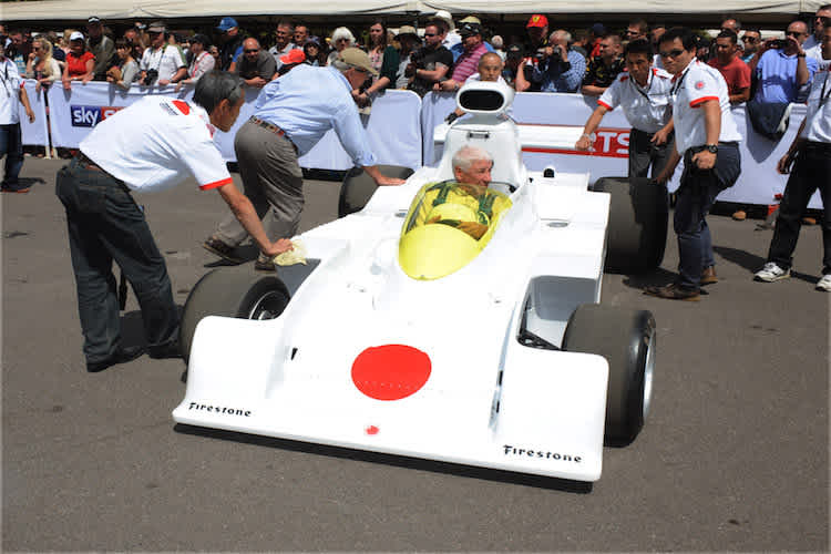 Howden Ganley im übergewichtigen Maki F101A