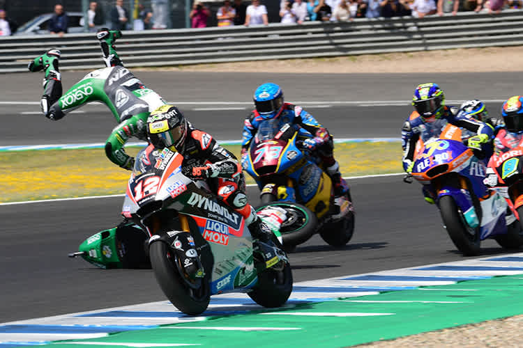 Remy Gardner (in der Luft) war Auslöser des Chaos’