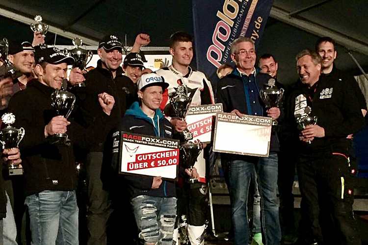 Erster die Arbeit, dann das Vergnügen