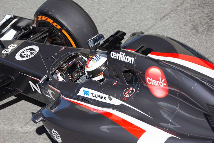 Mehr Platz für Daten: Das neue Lenkraddisplay PCU-8D