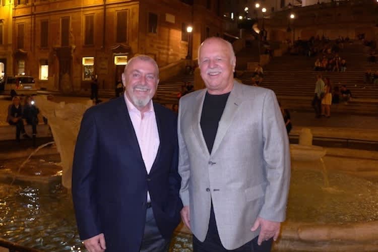 Youthstream-Boss Giuseppe Luongo und Glen Helen Raceway-Präsident Bud Feldkamp vereinbarten den MXGP-Deal