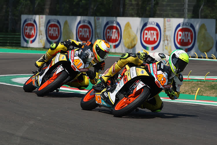 Team Freudenberg: Luca Grünwald vor Jan-Ole Jähnig