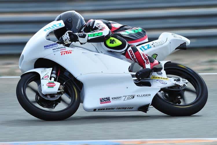 Luca Grünwald: Kein Logo der Banco de Venezuela auf der Verkleidung