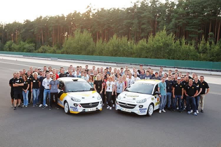 Die Gruppe der Academy-Teilnehmer 