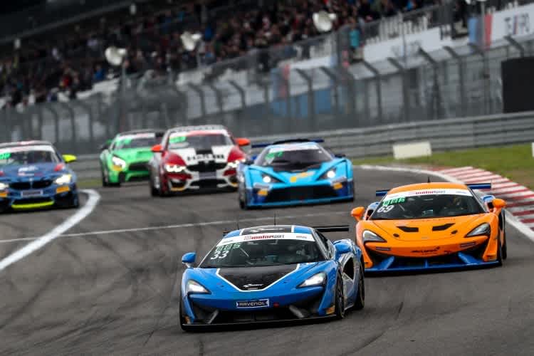 Der McLaren 570S GT4 vom Team GT gewinnt bei der ADC GT4 Germany am Nürburgring