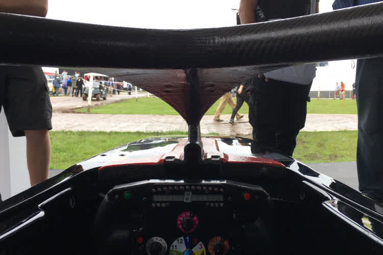  Die Besucher konnten sich ein Bild vom künftigen Blickfeld der F1-Stars machen 