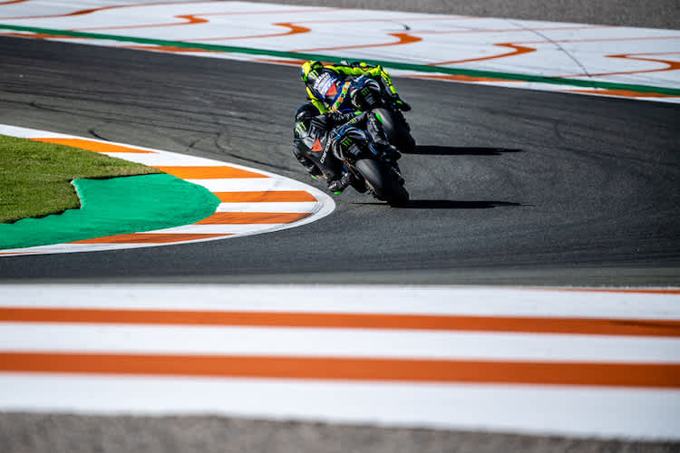  Lewis Hamilton und Valentino Rossi hatten in Valencia viel Spass 