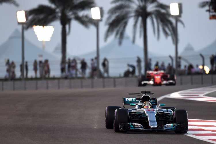 Neunter Saisonsieg für Lewis Hamilton