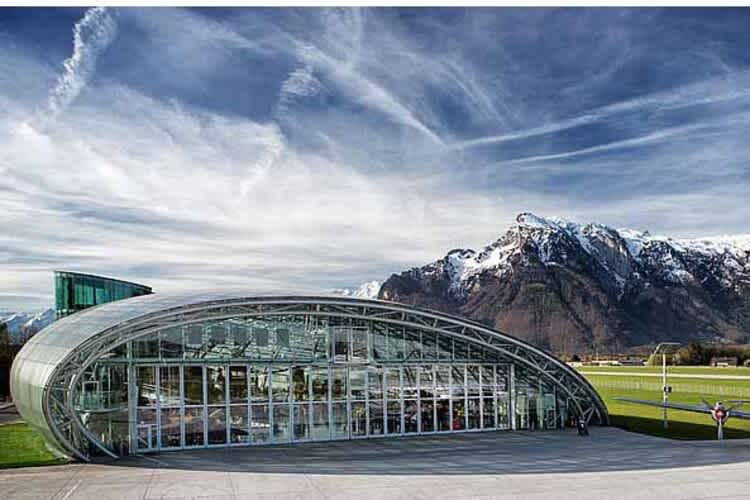 Im Hangar-7 wird jeweils am Montagabend live diskutiert