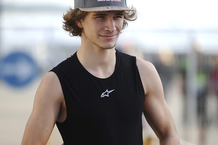 Karel Hanika will eine BMW S1000RR pilotieren