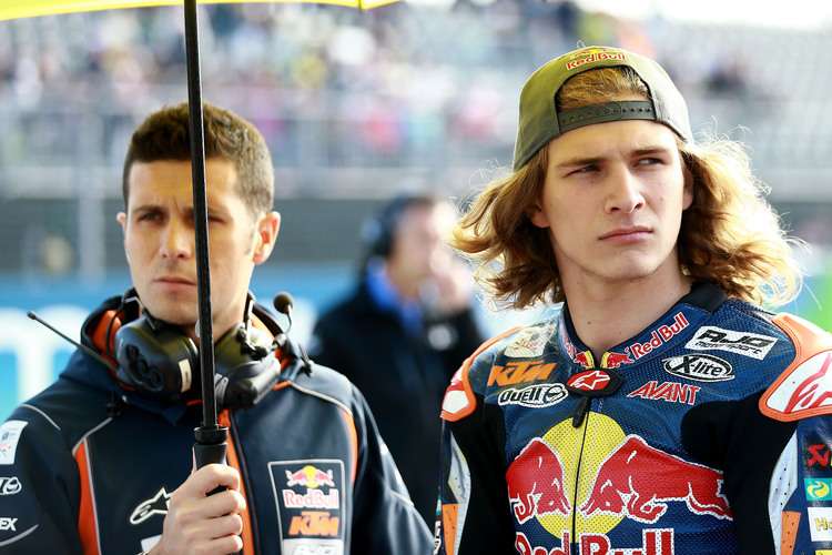 Karel Hanika am Startplatz in Aragón, neben ihm Ex-GP-Fahrer Joan Olivé