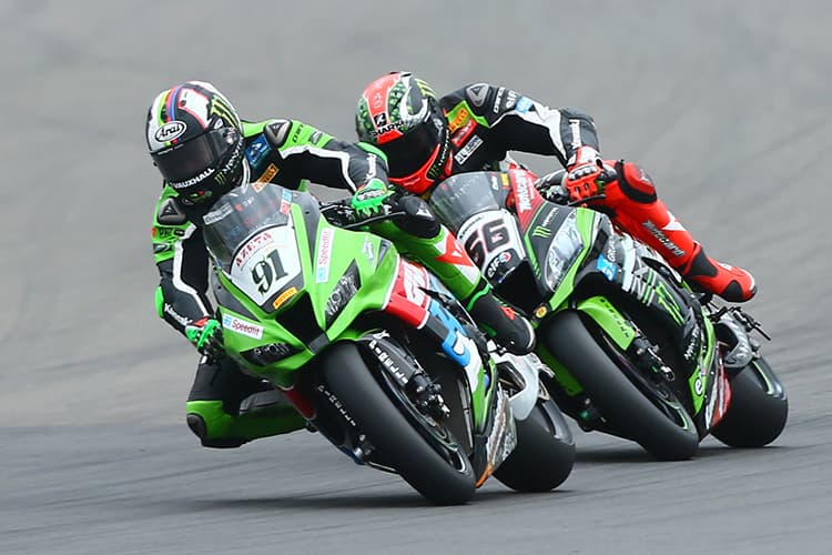 Donington 2017: Leon Haslam vor Tom Sykes