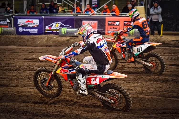 Jeff Herlings (vorne) in Valkenswaard