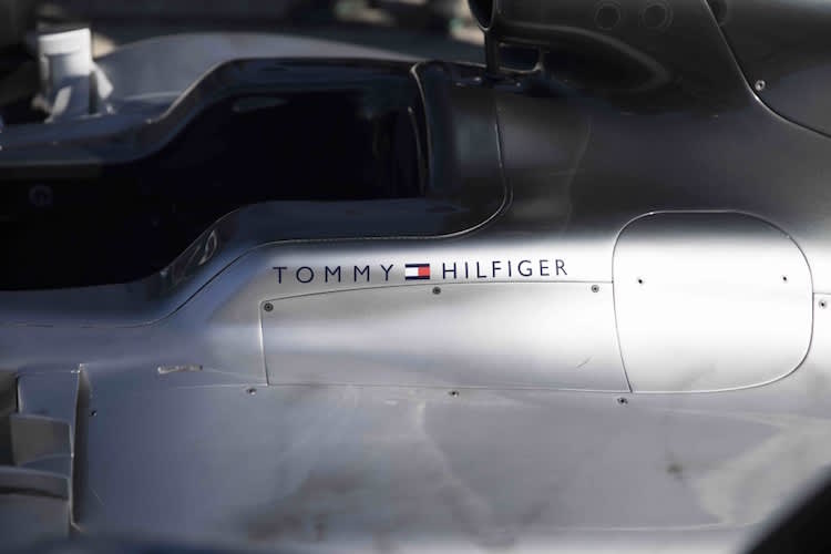 Tommy Hilfiger steht neu auf dem Silberpfeil