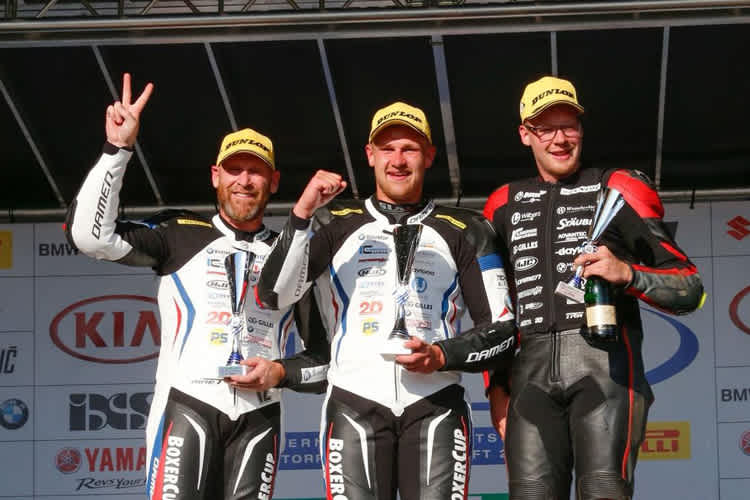 Höfer zwei mal in der Mitte