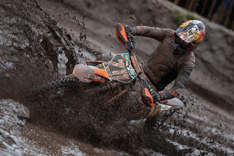 KTM-Youngster Rene Hofer muss operiert werden