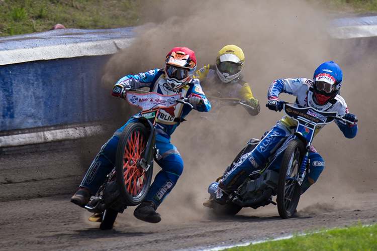 Zdenek Holob (vorne) gab nur einen Punkt ab