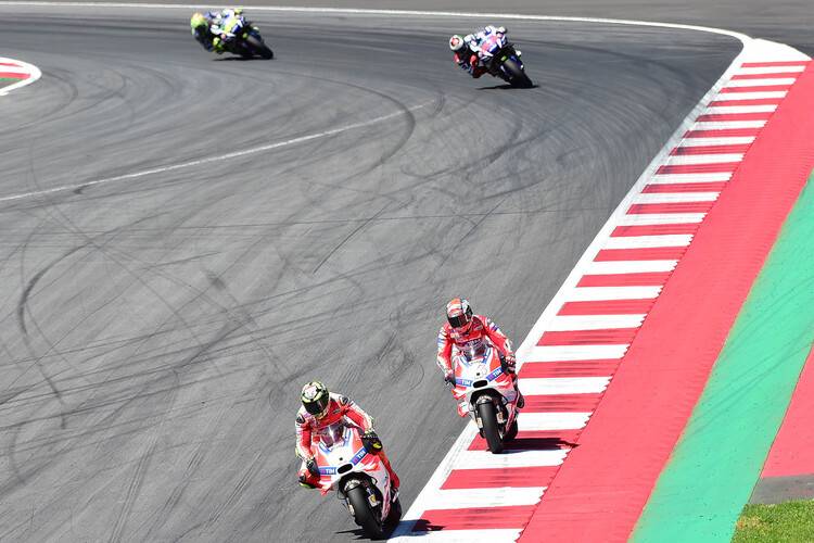 Das Rennen: Andrea Iannone vor Dovi, Lorenzo und Rossi