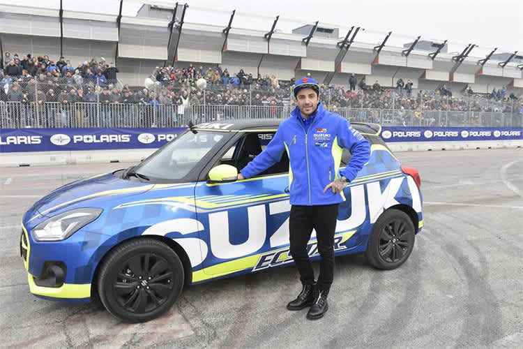Iannone mit dem Suzuki Swift im MotoGP-Design
