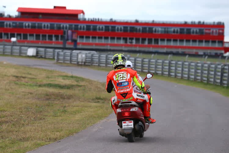 Andrea Iannone zu Beginn des ersten Trainings
