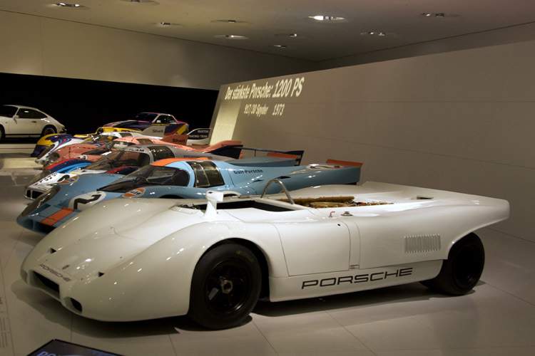 Der Porsche 917PA im Kreis seiner Brüder