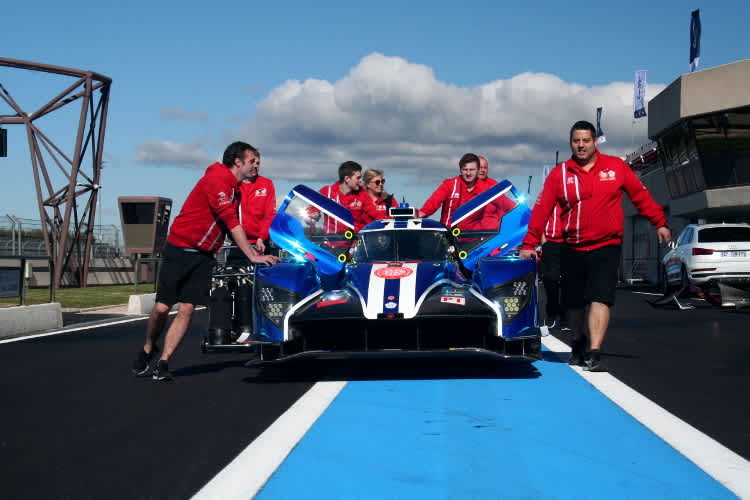 Der Ginetta LMP1 in der Boxengasse von Le Castellet