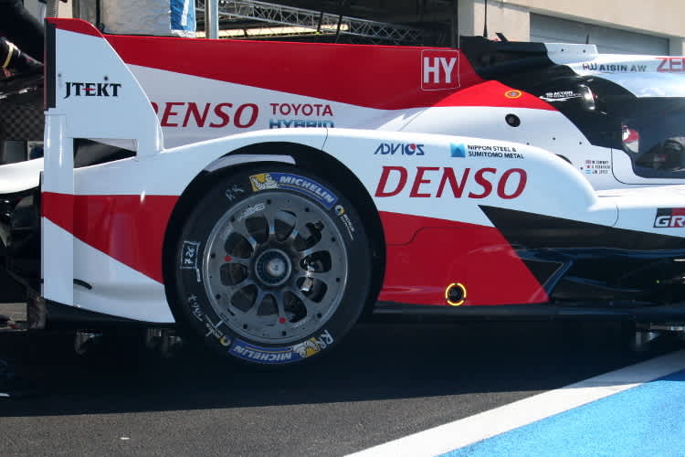 Markant: Die Finnen auf der Motorhaube der LMP-Renner