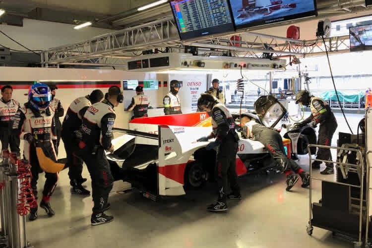 Der Toyota TS050 Hybrid von Sébastien Buemi, Kazuki Nakajima und Fernando Alonso holte die erste Bestzeit bei der FIA WEC in Shanghai