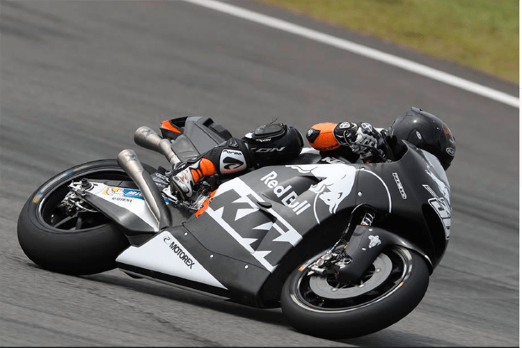 Mika Kallio auf der KTM RC16 in Sepang