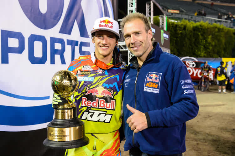 Ken Roczen: Siegesfeier mit Vater Heiko Klepka