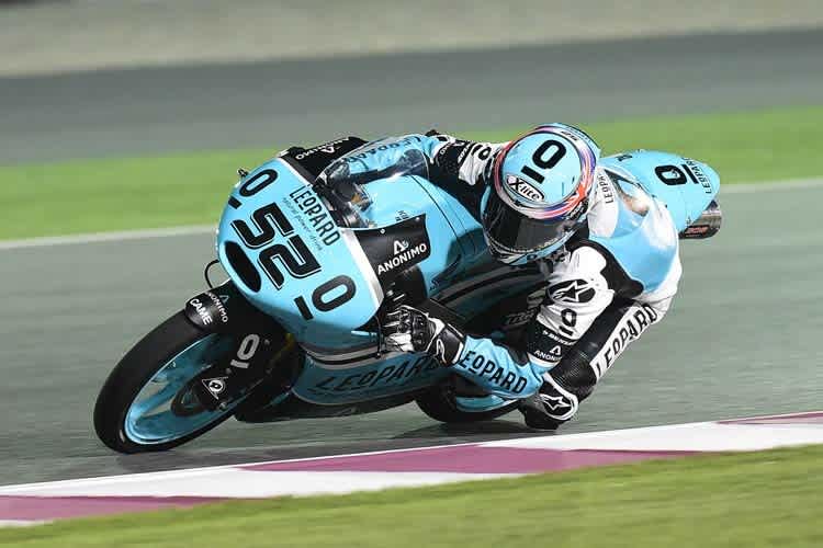 Danny Kent (Kiefer) bestätigt seine Siegchancen in Katar