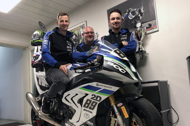 Stefan Kerschbaumer (re.) mit der BCC-Mannschaft