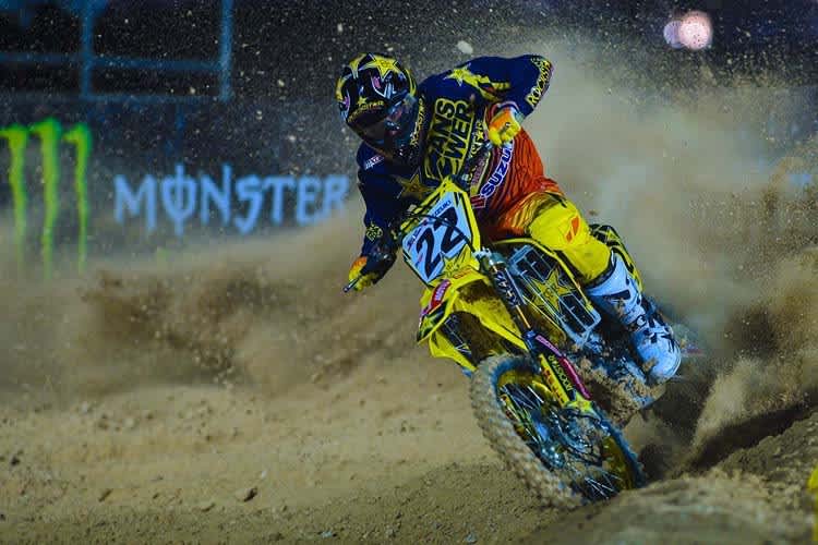 Kevin Strijbos: Souveräner Auftritt im Qualifying-Rennen unter Flutlicht in Losail