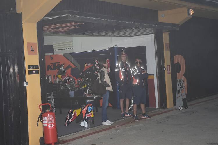 Die KTM-Box im Morgengrauen