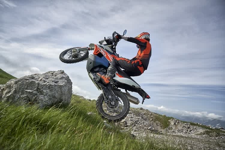 KTM 790 Adventure Rally: Hochwertige Federelemente von WP mit 30 mm mehr Federweg
