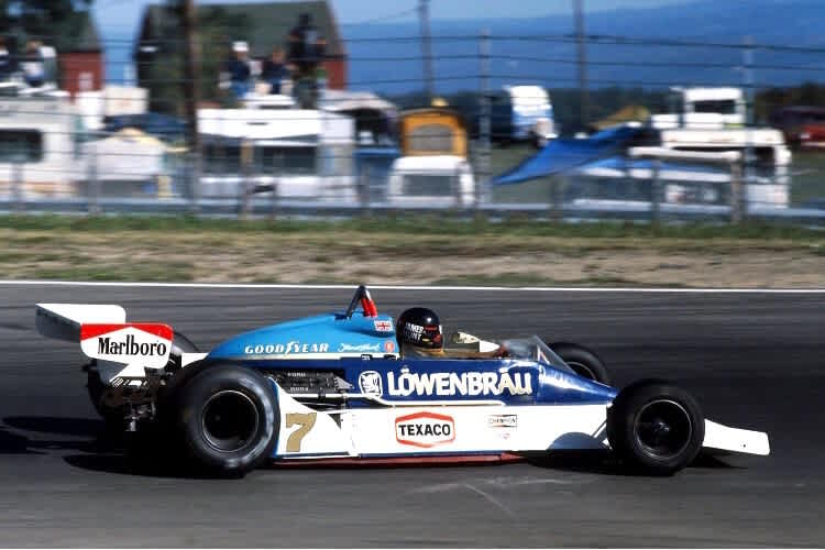 James Hunt im McLaren – ungewohnt in Löwenbräu-Lackierung