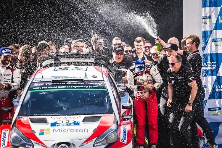 Esapekka Lappi und (re.) und Janne Ferm feiern ihren ersten Sieg