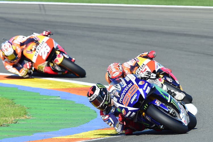 Das WM-Finale in Valencia: Jorge Lorenzo (99) vor Marc Márquez und Dani Pedrosa