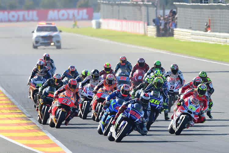 Der Titelkampf der MotoGP-Klasse wird erst in Valencia entschieden