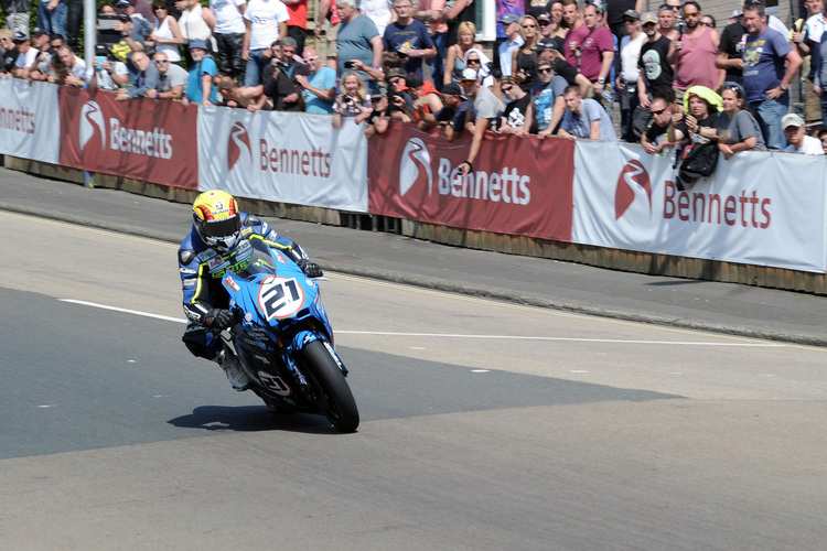 Die Suter MMX 500 mit Ian Lougher in der legendären Kompression bei Bray Hill