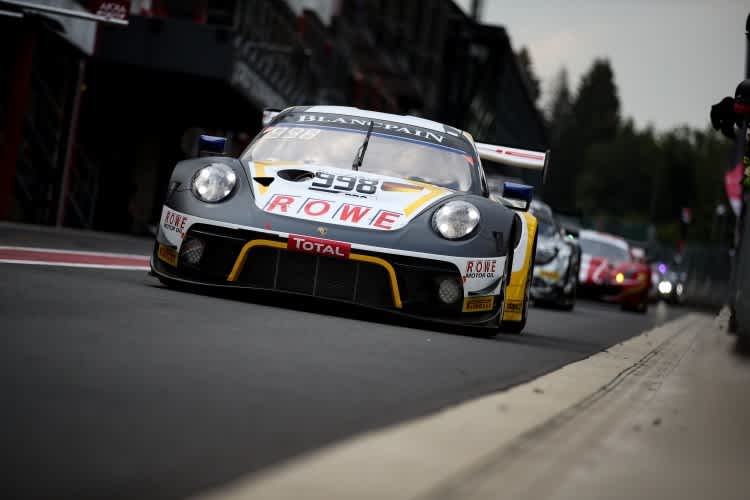 Der Rowe-Porsche 911 GT3 R führt die 24h von Spa-Francorchamps an