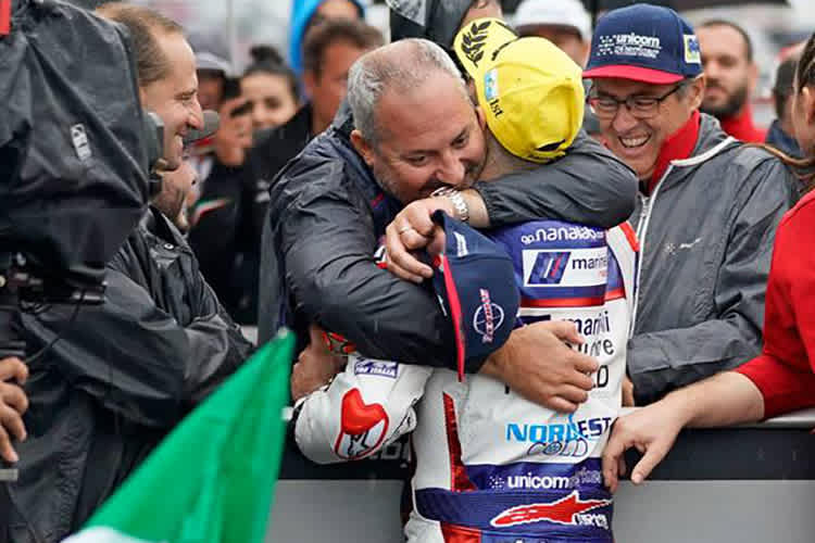 Andrea Marinelli mit Romano Fenati
