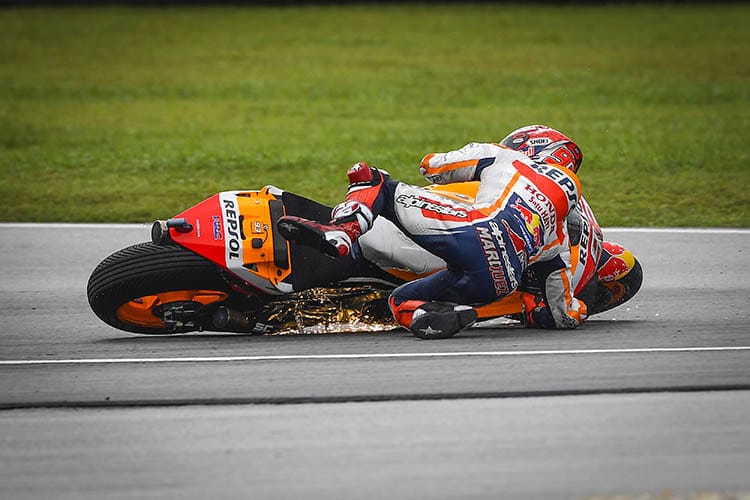 Marc Márquez erlebte einen turbulenten Nachmittag: Sturz, Pole-Position, dann Penalty und nur 7. Startplatz