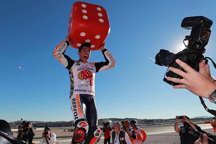 Marc Márquez feiert seinen sechsten WM-Titel