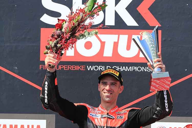 Phillip Island: Marco Melandri bezwang Jonathan Rea und Kawasaki