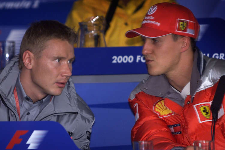 Gegner und Freunde: Mika Häkkinen und Michael Schumacher beim Belgien-GP 2000